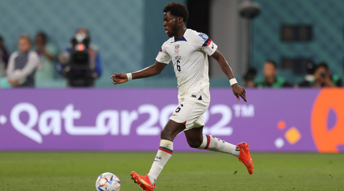 Yunus Musah playing for the USMNT